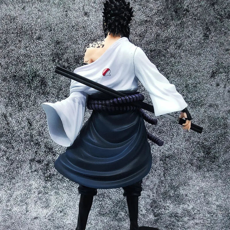 Enfeite decorativo boneco Sasuke Uchiha.