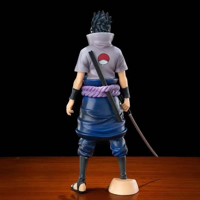 Modelo colecionável Uchiha Sasuke.