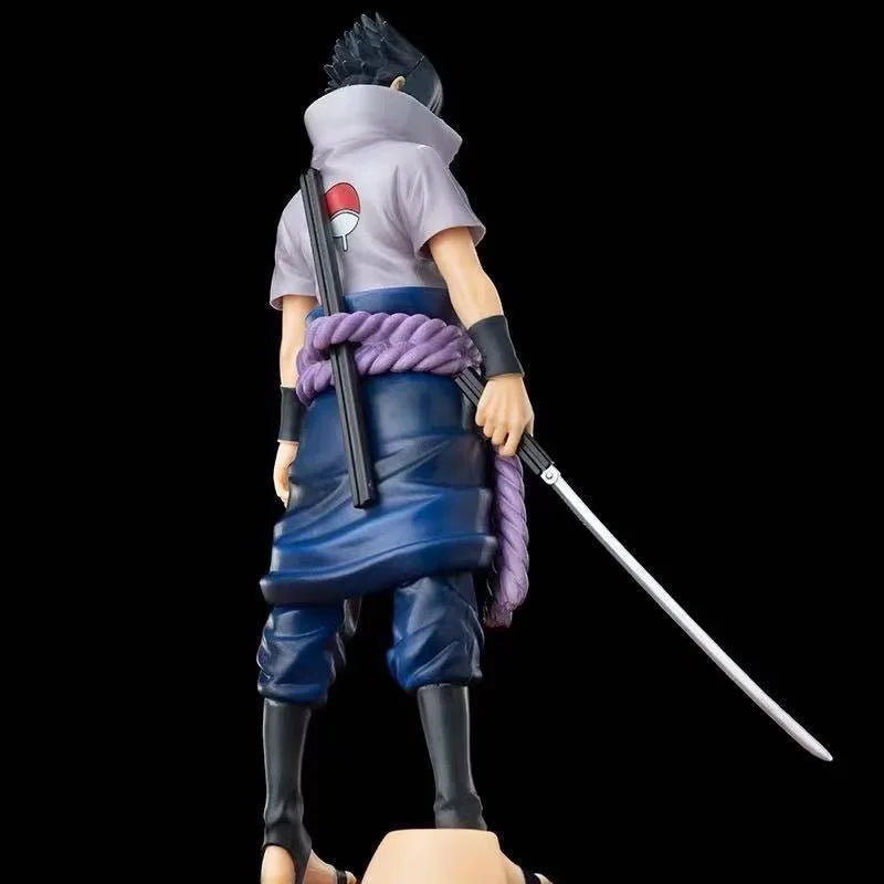 Modelo colecionável Uchiha Sasuke.